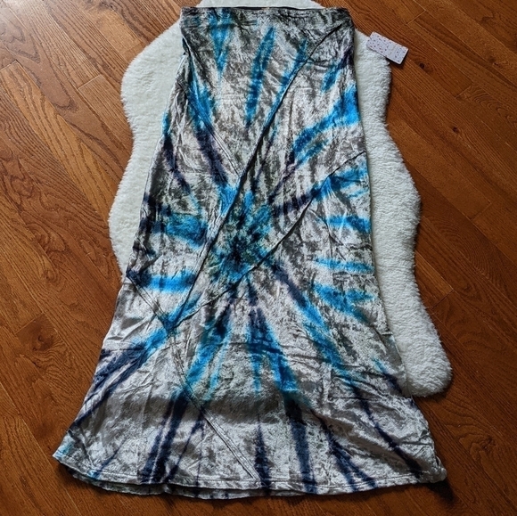 FREE People serious swagger tie dye velvet skirt - Picture 6 of 8